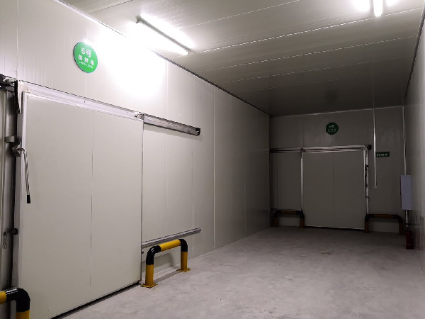 農(nóng)產(chǎn)品交易市場建個(gè)1萬立方農(nóng)產(chǎn)品冷庫要多少錢? 農(nóng)產(chǎn)品交易市場建個(gè)1萬立方農(nóng)產(chǎn)品冷庫要多少錢?